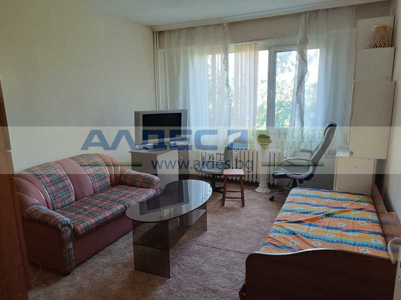 Дава се под наем Тристаен апартамент в София, Център - 85 кв.м за 500 € - Снимка #2