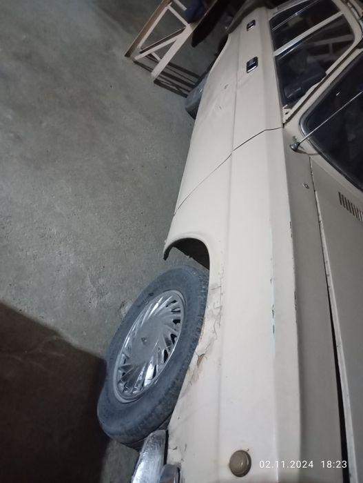 Gaz 2401 volga sotiladi