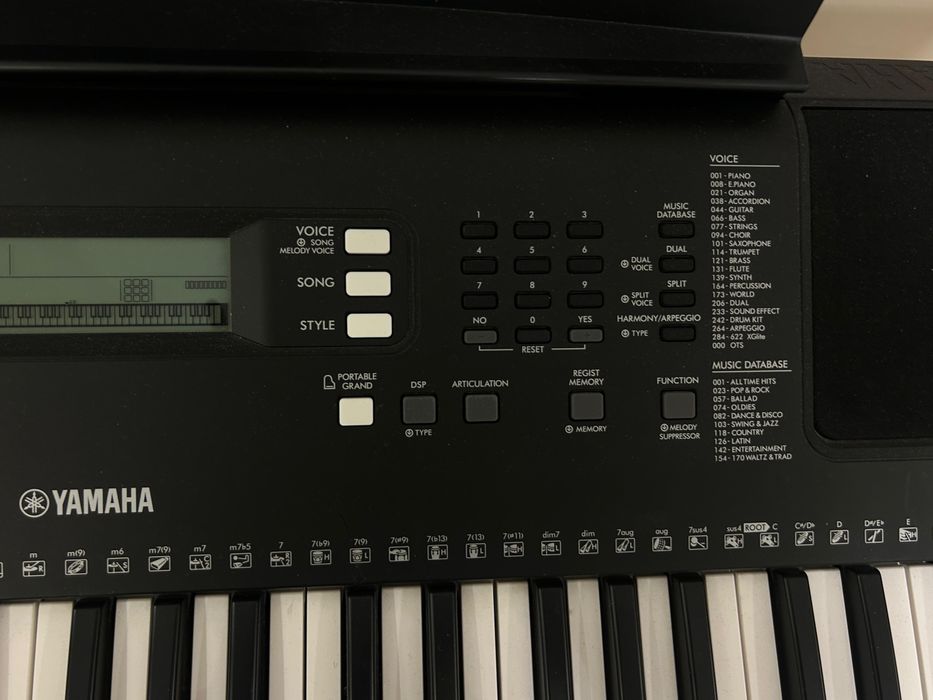 Синтезатор Yamaha