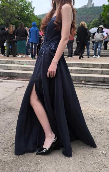 Бална тъмно синя рокля