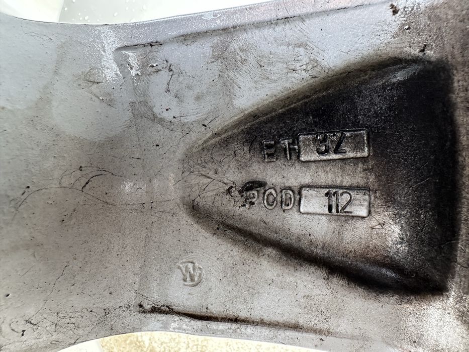 Jante origi 17 5 112 Wv Passat Touran Tiguan Saran Audi Skoda Seat