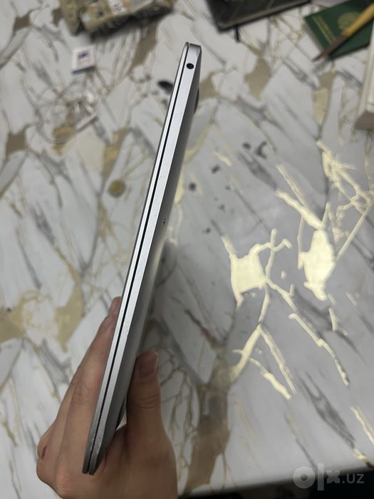 Macbook air i5 хорошее состояние