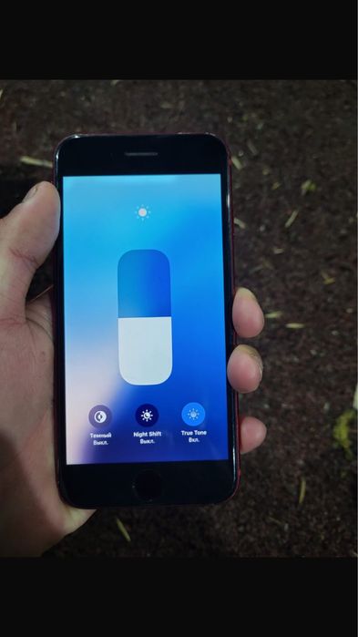 Продам iPhone SE