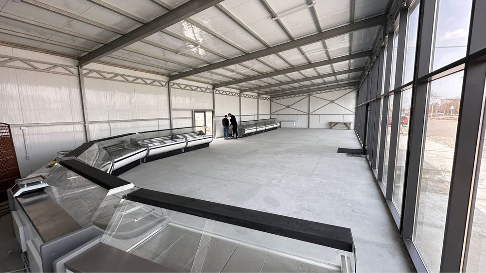 Витриный холодильник