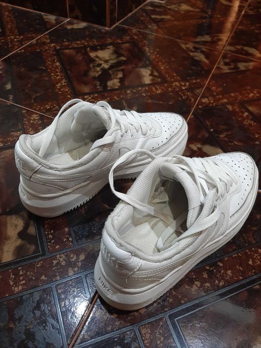 Vand adidas dama Nike Court Vision alb, 39