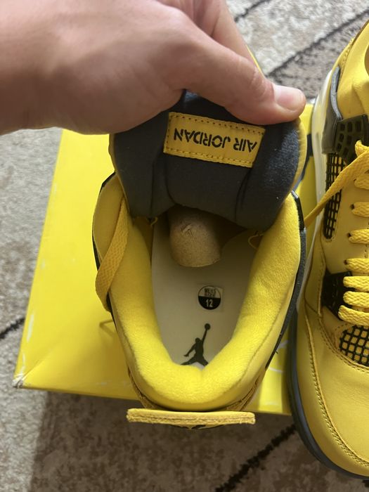 Jordan 4 Lightning