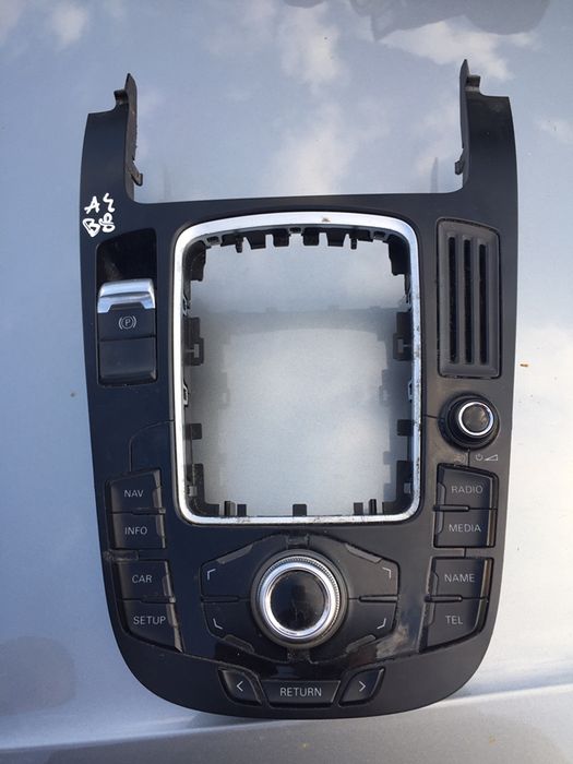 Consola Audi A4 B8 pret 500 lei