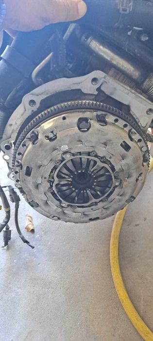 Kit ambreaj NOU 1000km / Volanta + placa + disc pentru VW Passat 2.0 TDI 6 trepte , motor BMP , BKP , BMR