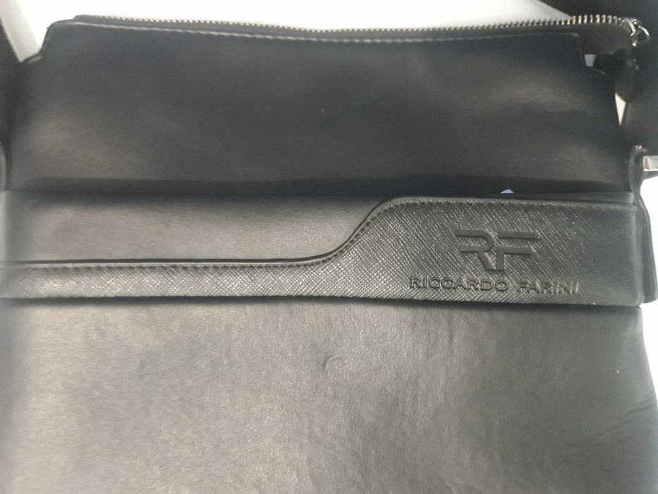 Мъжка кожена чанта за през рамо