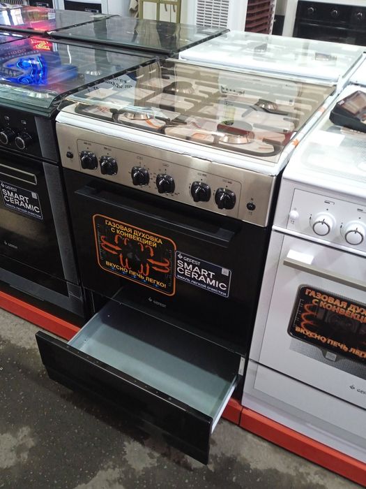 Газовая плита Gefest c конвекцией и газовой духовкой  в стиле Hi-tech