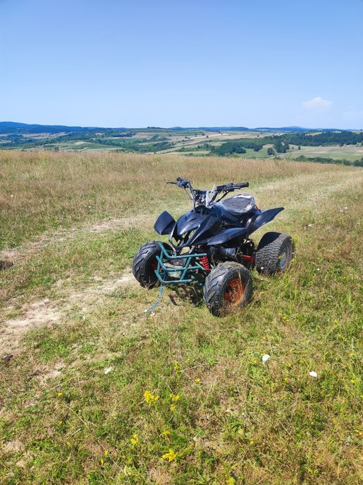 Vând ATV 1100Ron negociabil. , fara motor
