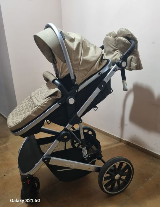 Продам  коляску - универсал  дл 3 лет дождевик в подарок