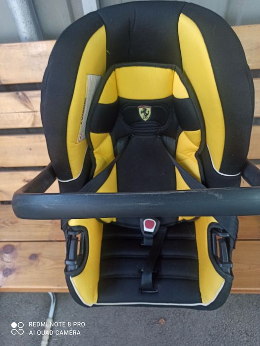 Детское автомобильное кресло