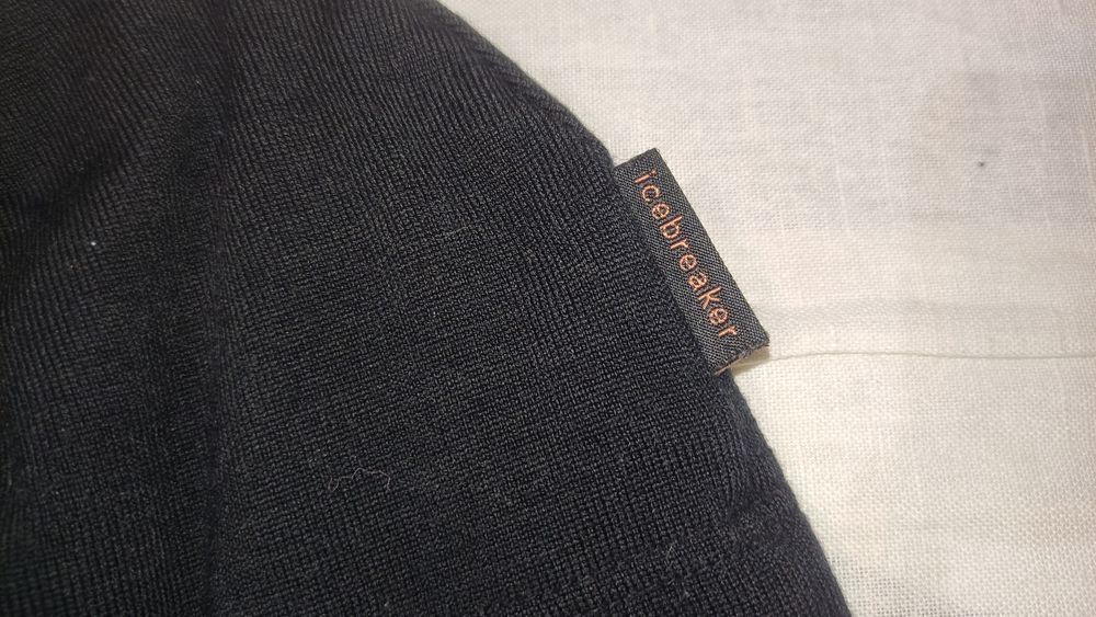 Căciulă Icebreaker mărime L conform etichetei lâna merinos New Zeeland