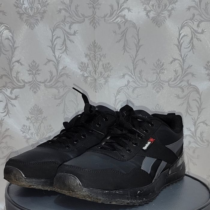 Демисезонные кроссовки