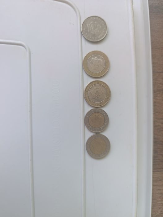 Продаются монеты разные