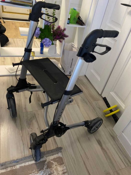 Продам ходунок в отличном состоянии