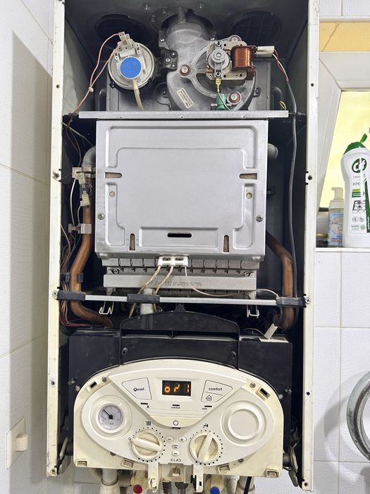 Продается двухконтурный котел Ariston 24