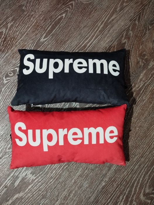 Подушки в машину supreme