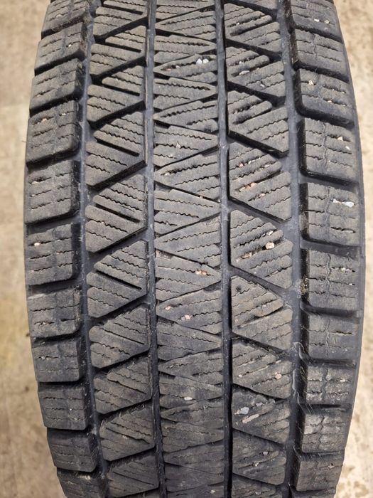 Зимние один шина