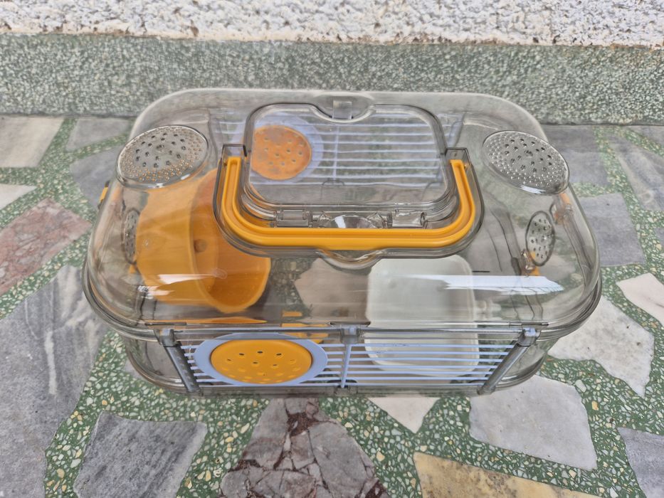 Оборудвани клетки за зайци, хамстери, пътпъдъци, морски свинчета и др.