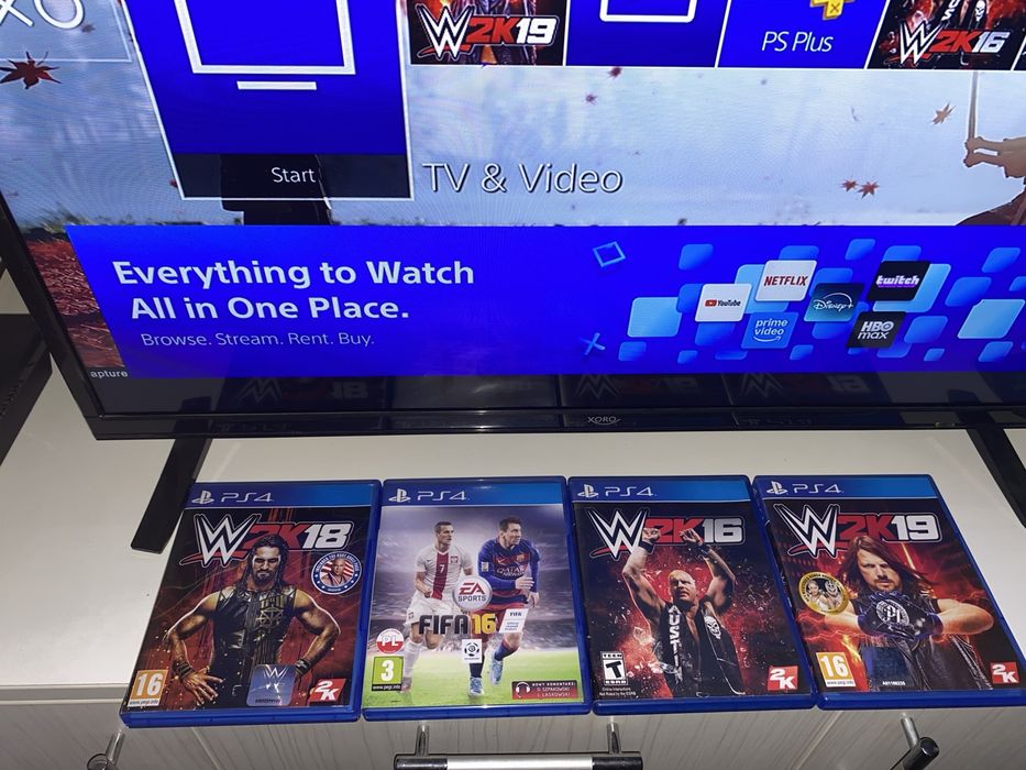 Playstation 4 slim