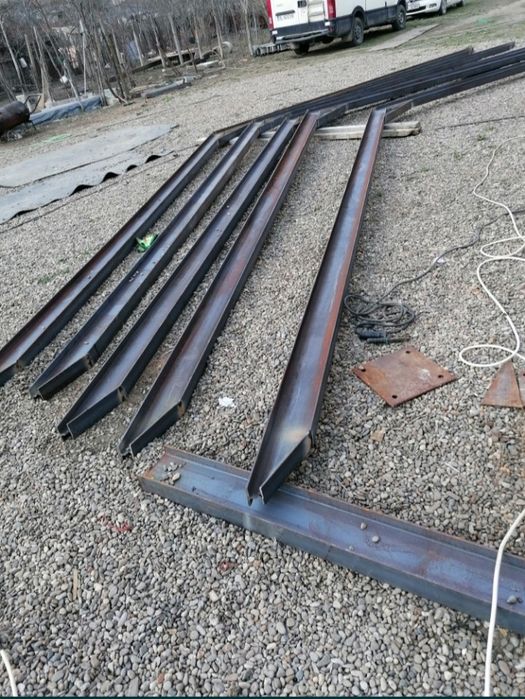 Vand 4ferme metalice la 10m din ipe 160 și 8stalpi la 4m la 2500euro