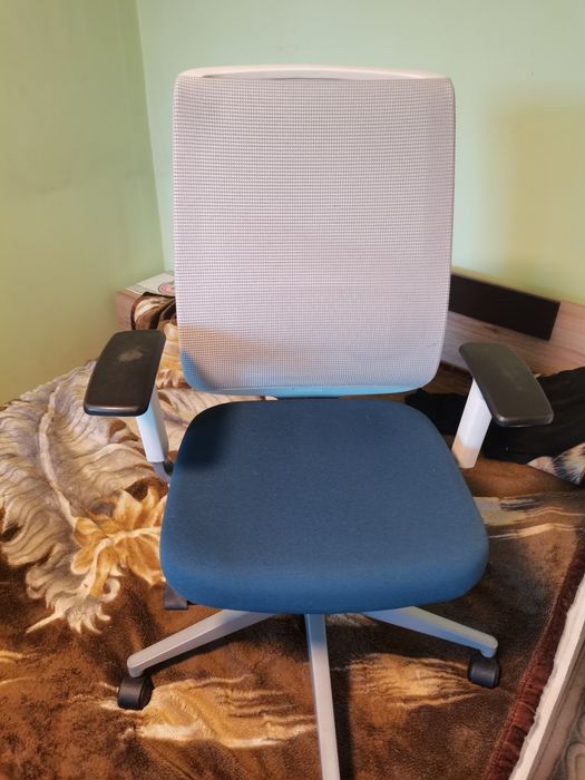 Vând scaun de birou