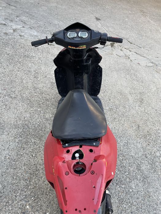 Vând scuter 80cc keweey