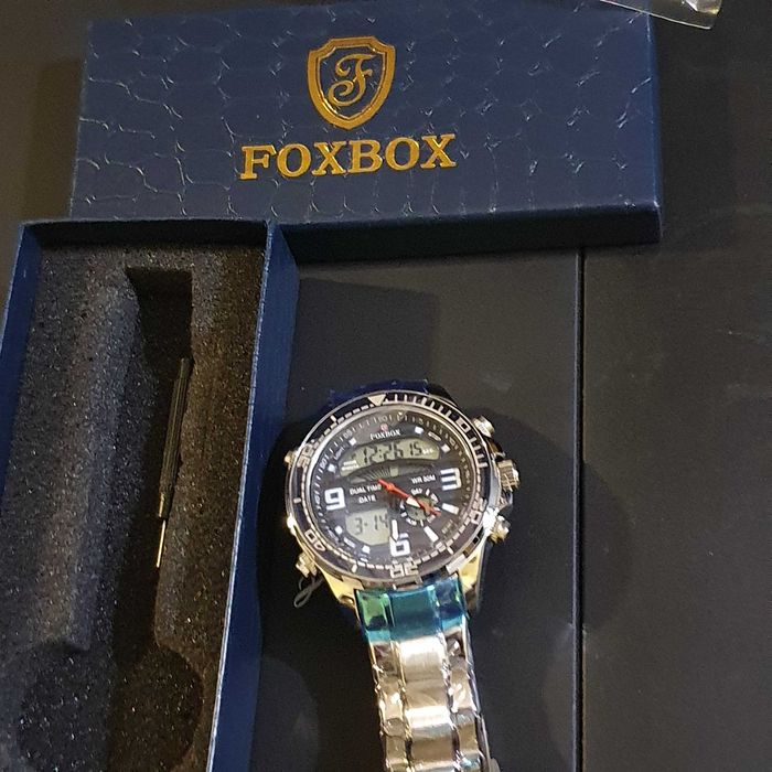 Vand ceas NOU Foxbox, afisaj DUAL
