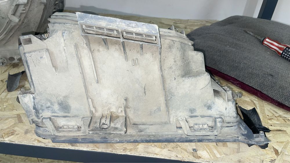 Hella мерседес 124 фар