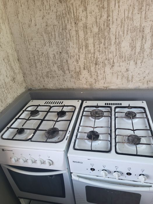 Газовые плиты 2 штук