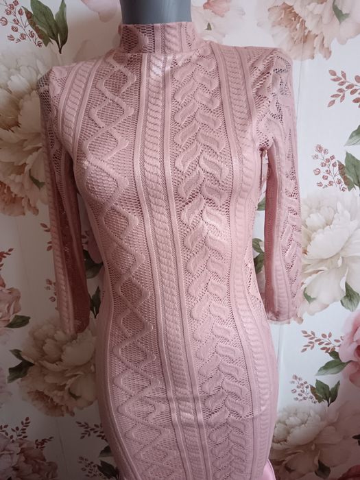 Дамски рокли ,размери хс и с