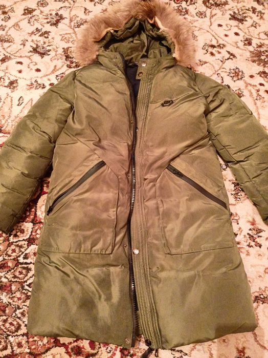 Куртка на мальчика 7-8-9 лет.