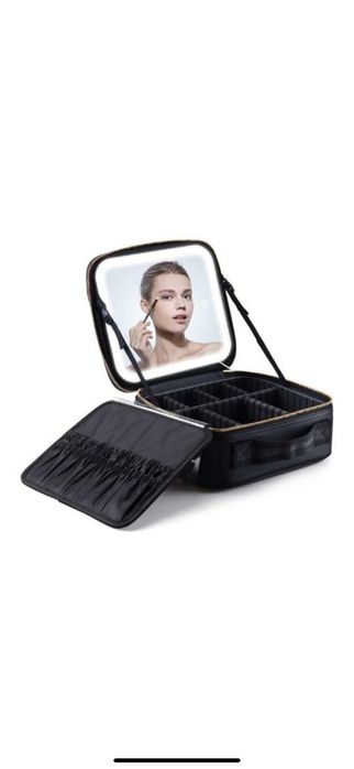 Козметична чанта за пътуване с LED огледало със сензорен екран