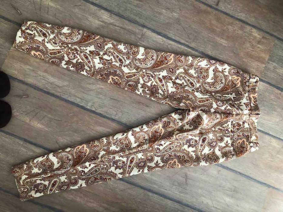 разпродажба на дънки и панталони Зара