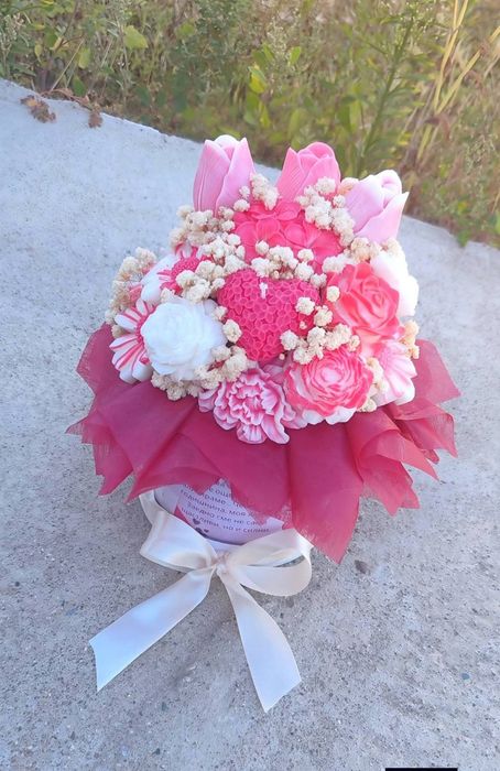 Букети от соеви свещи