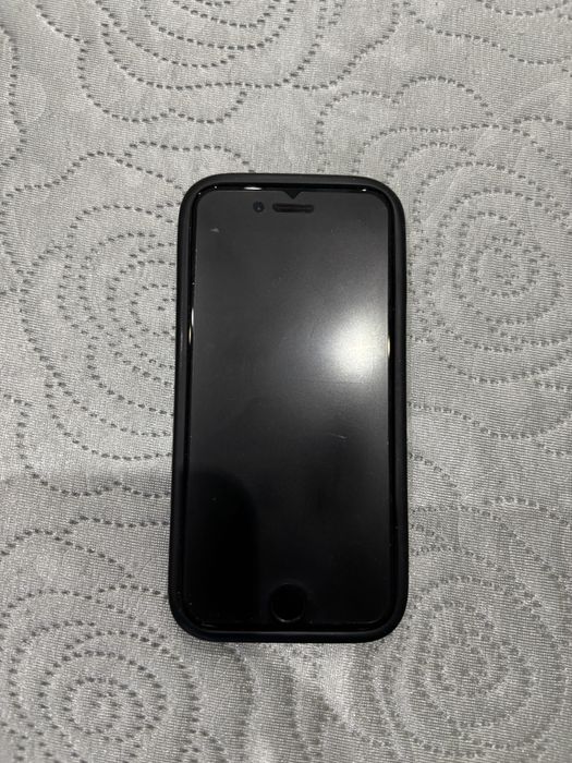 Продам айфон 8, 64 гигобойт
