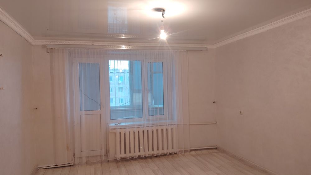 Үш бөлмелі пәтер сатылады.