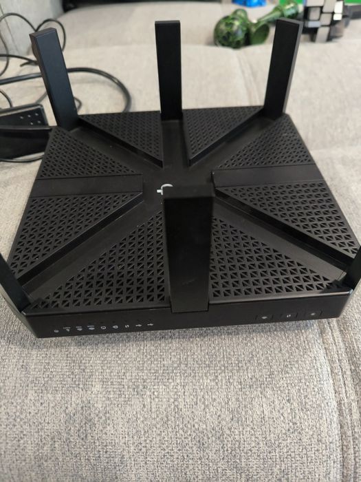 Router wireless tenda AD7200