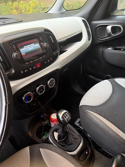 Persoana fizica vand Fiat 500 L
