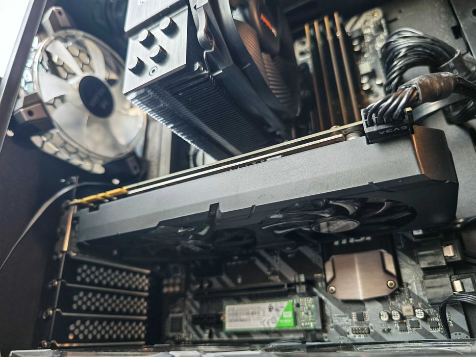 Геймърски компютър i5 8600k Z370 Tomahawk GTX 1070 Ti 8GB, 32 RAM DDR4, 768 SSD + HDD Windows 11 64 bit Pro