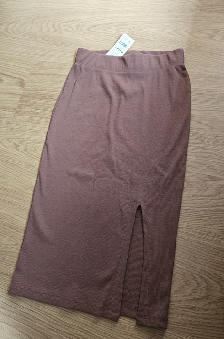 Дамска пола с висока талия