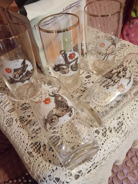 Стъклен Сервиз /зодии