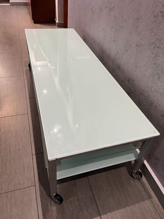 Masă din sticlă living