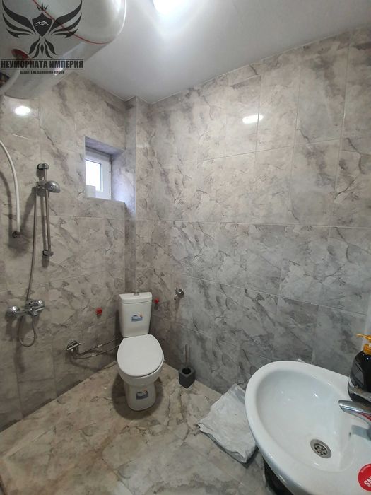 Под наем помещение склад 120кв и земя 1000кв в гр.Асеновград