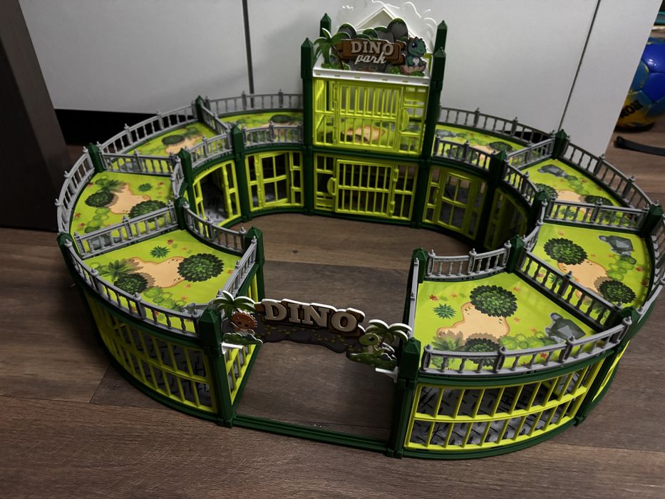 dino park , sau pentru alte animale .  in stare foarte bun