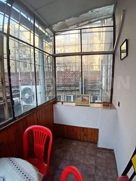 Тристаен апартамент в Центъра на София