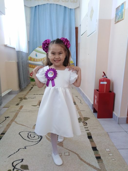 Продам платье 4000 тг