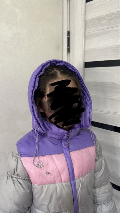 куртка детская 7-10 лет , без изъянов, теплая, шапка снимается